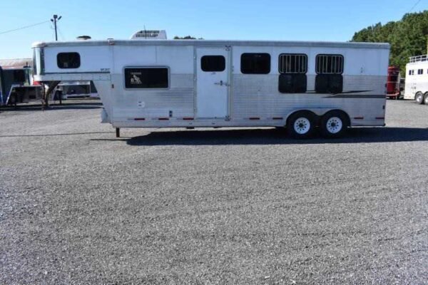 2006 Exiss 7407LQ 4 Horse Trailer with 7' Short Wall - Image 8