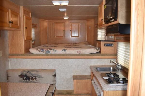 2007 American Spirit 8308LQ 3 Horse Trailer with 8' Short Wall - Image 11