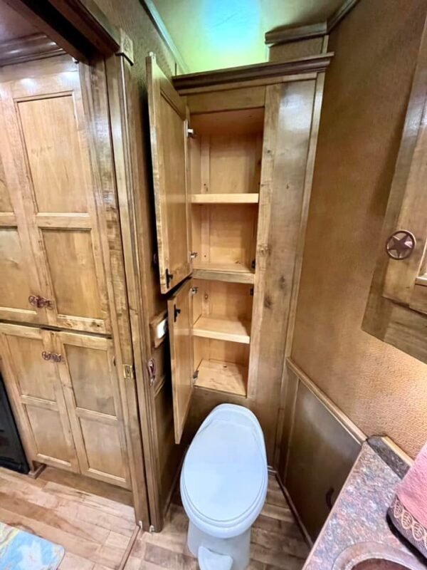2005 Bloomer 4h Lq/Side Reverse Load/Full Rear Tack - Image 15