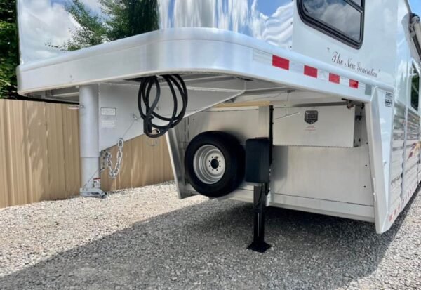 2005 Bloomer 4h Lq/Side Reverse Load/Full Rear Tack - Image 77