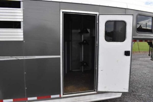 2018 Adam 7304GN 3 Horse Trailer - Image 8