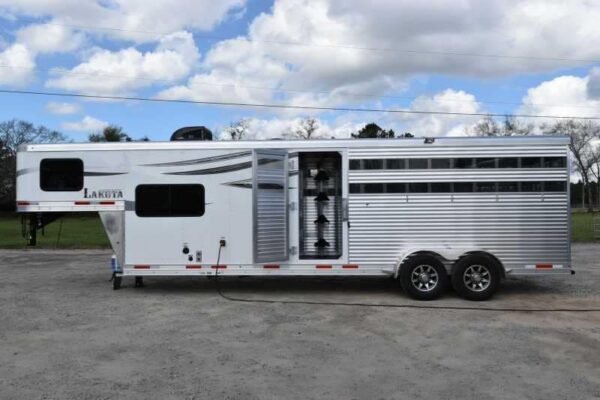 2018 Lakota Charger LQ Stock Trailer with 9' Short Wall - Image 4