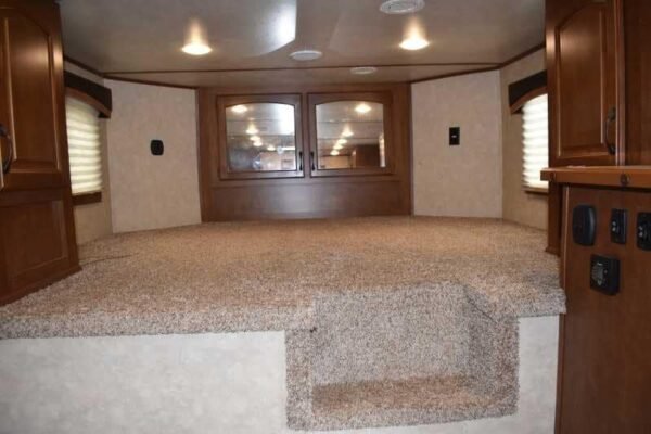 2015 Bison Ranger 3LQ Horse Trailer with 10' Short Wall - Image 15