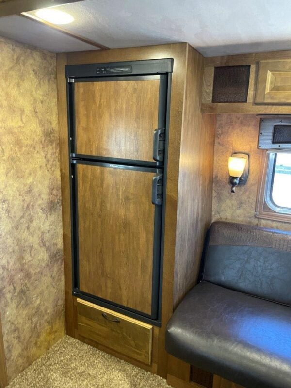 2015 Lakota Bighorn Edition 8414 4 Horse Trailer With Living Quarters “1 Slide” - Image 16