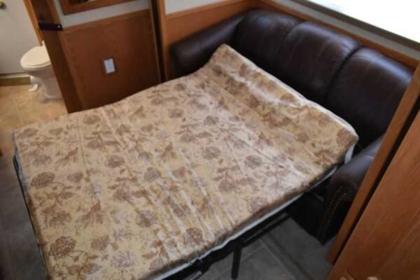2005 Sundowner Sunlite  6LQ Horse Trailer with 11' Short Wall 725 Grand Sierra 8612GLQ MidTack - Image 35