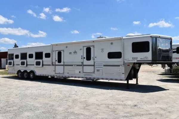 2005 Sundowner Sunlite  6LQ Horse Trailer with 11' Short Wall 725 Grand Sierra 8612GLQ MidTack - Image 7