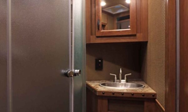 2019 Lakota Bighorn 6 Horse Side Load Trailer - Image 30