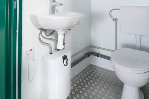 double mains toilet 8ft x 5ft