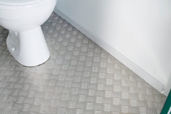 double mains toilet 8ft x 5ft