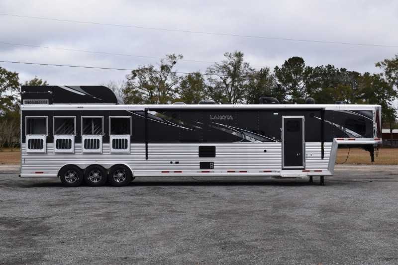 2021 lakota bighorn 8418glqug 4 horse trailer with 18' short wall