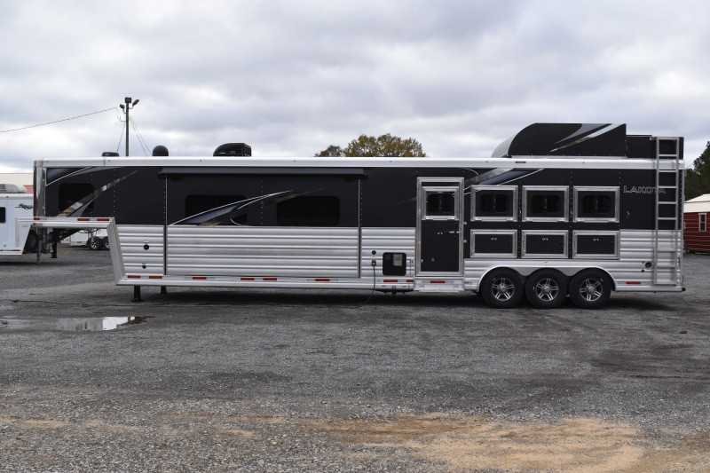 2021 lakota bighorn 8418glqug 4 horse trailer with 18' short wall