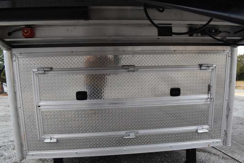 2021 lakota bighorn 8418glqug 4 horse trailer with 18' short wall