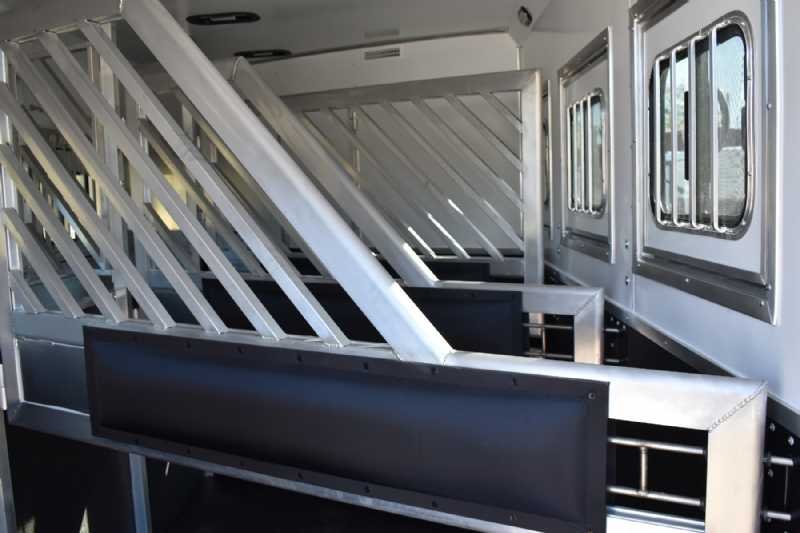 2021 lakota bighorn 8418glqug 4 horse trailer with 18' short wall