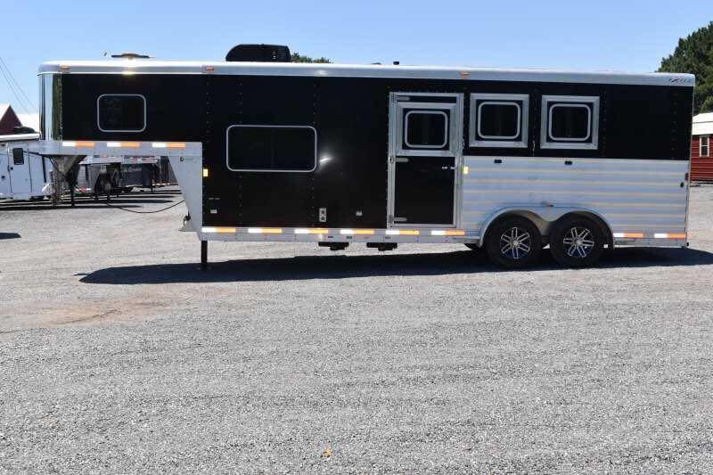 2017 exiss escape 7308lq 3 horse trailer with 8′ short wall