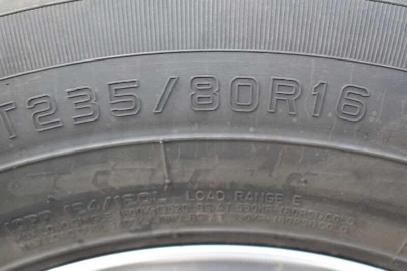 2021 lakota bighorn 8316srglq 3 horse trailer with 16' short wall