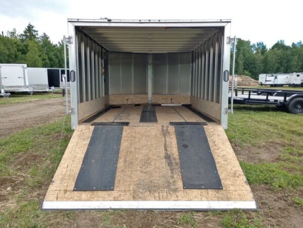 2022 sno pro trailers 101×12 aluminum hybrid 2.0 w/tapered ramp, mats & guides