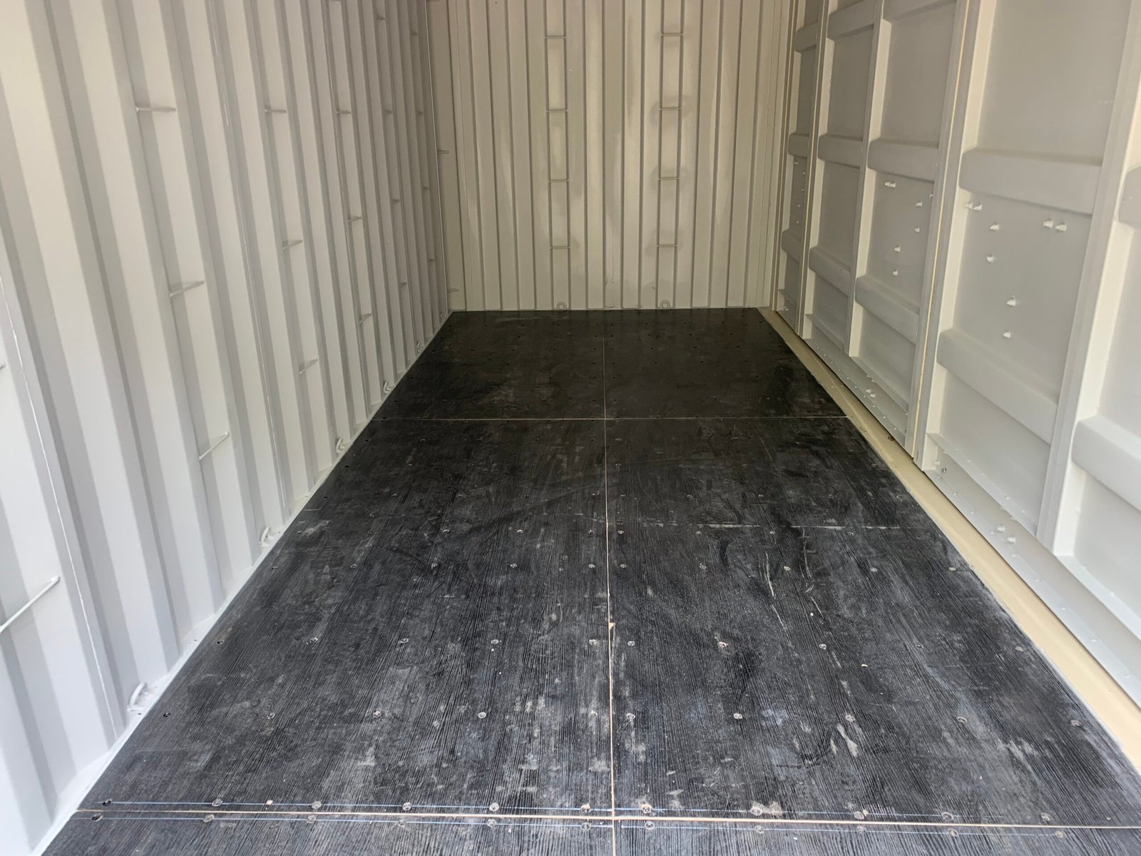 used 20ft shipping container