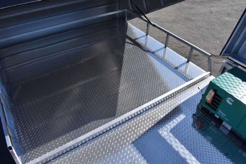 2021 lakota bighorn 8418glqug 4 horse trailer with 18' short wall